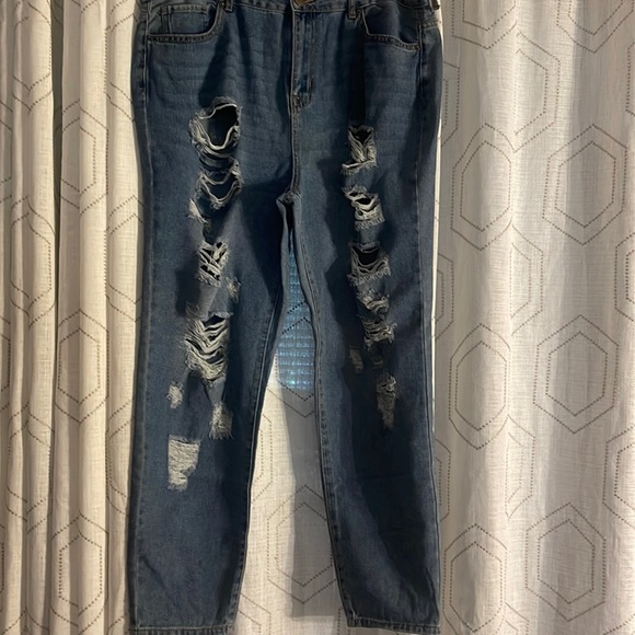Forever 21, + Size Distressed Jeans 16 Blue - Picture 1 of 9